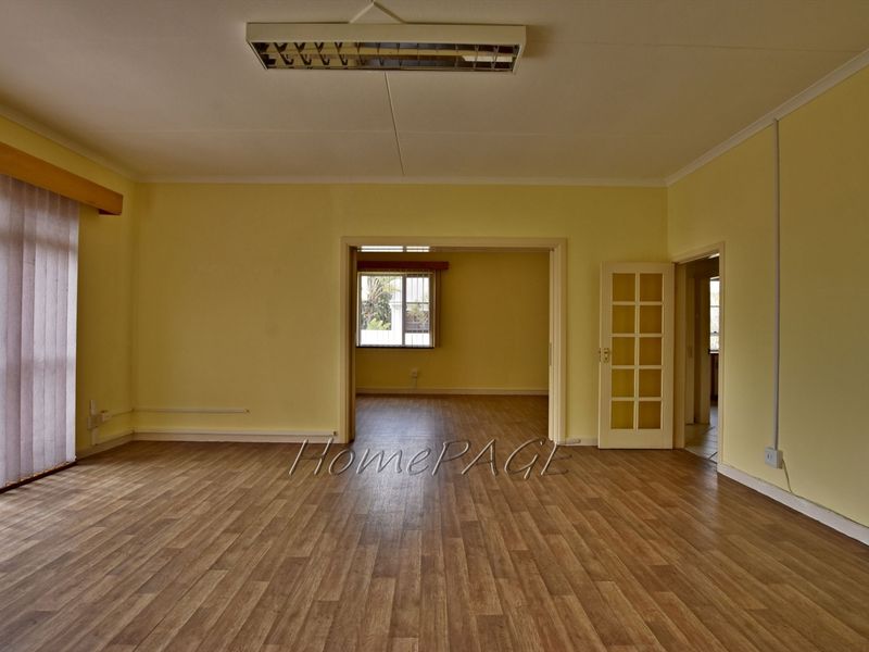 Central, Swakopmund:  Home Zoned GENERAL RESIDENTIAL with OFFICE USE is for Sale - Photo 6