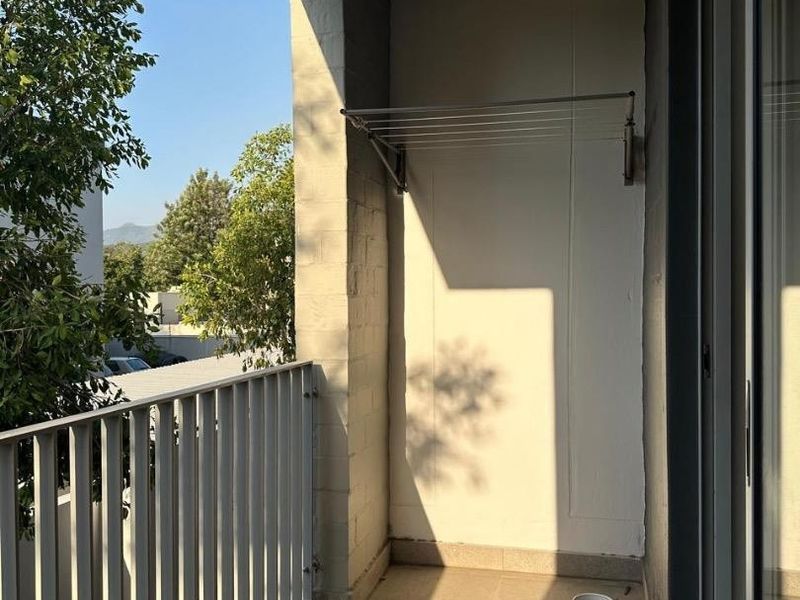 2-Bedroom Fully Furnished Apartment Near Campus - Stellenbosch - Photo 5