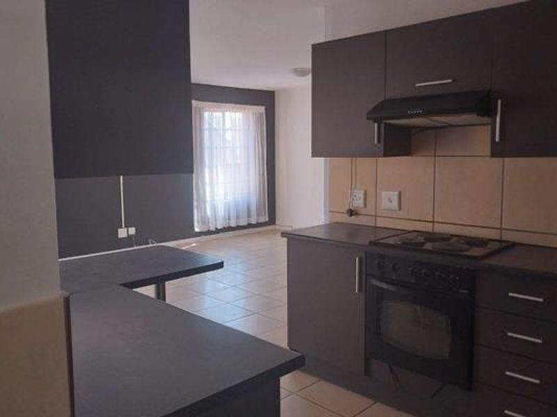 Secure & Modern 2-Bedroom, 2-Bathroom Home | Silver Willows, Pretoria East - Photo 4