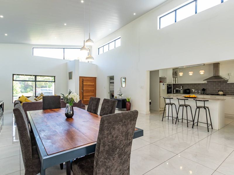 Modern Family Home with Double Volume Living and Separate 2-Bedroom Flatlet - Photo 10