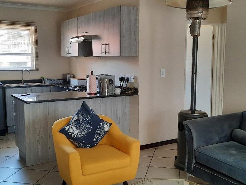 Ideal 2-bedroom Home for Families or Investors. - Photo 5