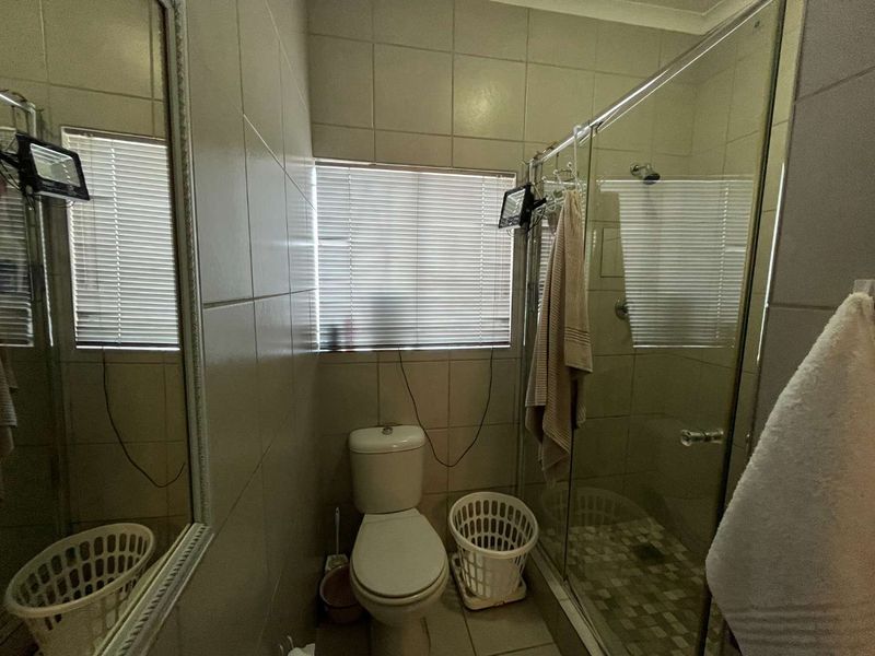 Lovely Renovated Flat – Perfect Investment Opportunity - Photo 10