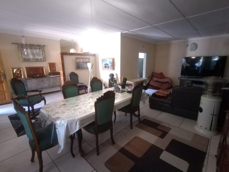 Family home in Heuwelsig - Photo 9