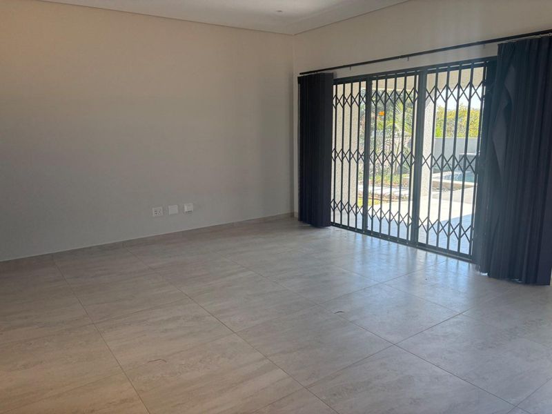 Brand New Simplex unit available to let - Photo 8