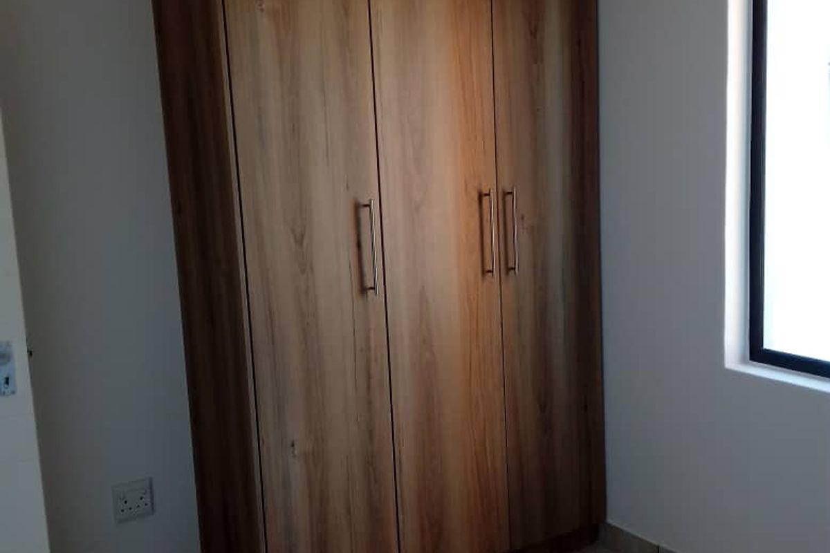 Scaling down or starting up - Photo 5