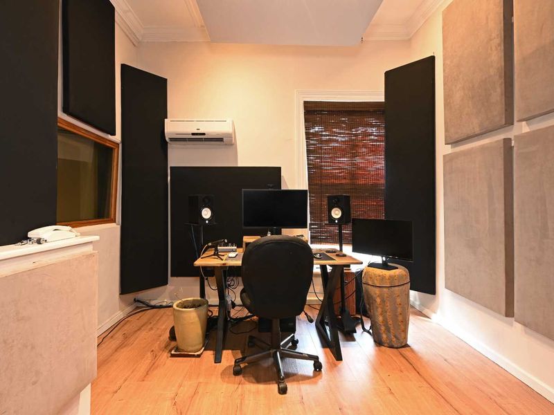 Exceptional Opportunity - Commercial building in Gardens - Photo 10