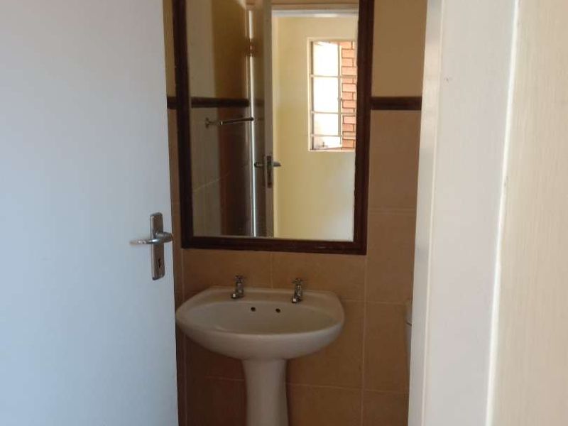 BACHELOR APARTMENT AVAILABLE IN WONDERPARK ESTATE,KAREN PARK : 1 AUGUST 2026 - Photo 6