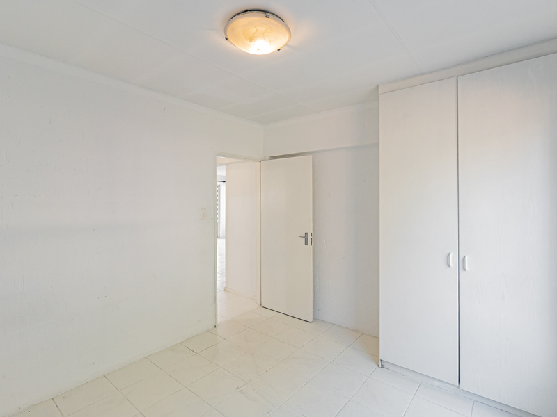 A 4 bedroom House for Sale - Photo 10