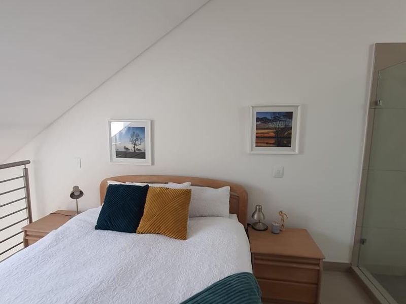 EXQUISITE 1 BEDROOM LOFT APARTMENT - Photo 4