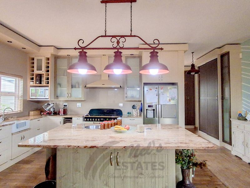 Luxurious Furnished Home For Sale in Waterfront, Swakopmund - Photo 6