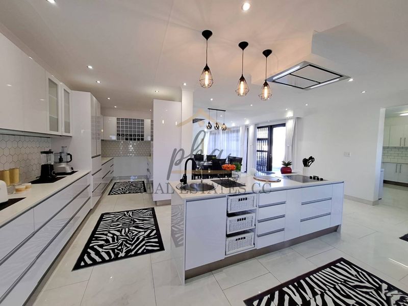 Live Moments Away from the Sea – A Home Where Comfort Meets Elegance - Photo 6