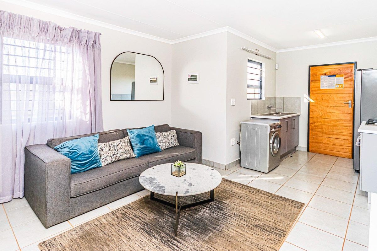 Brand-New Home Offering Exceptional Value in Protea Glen - Photo 5