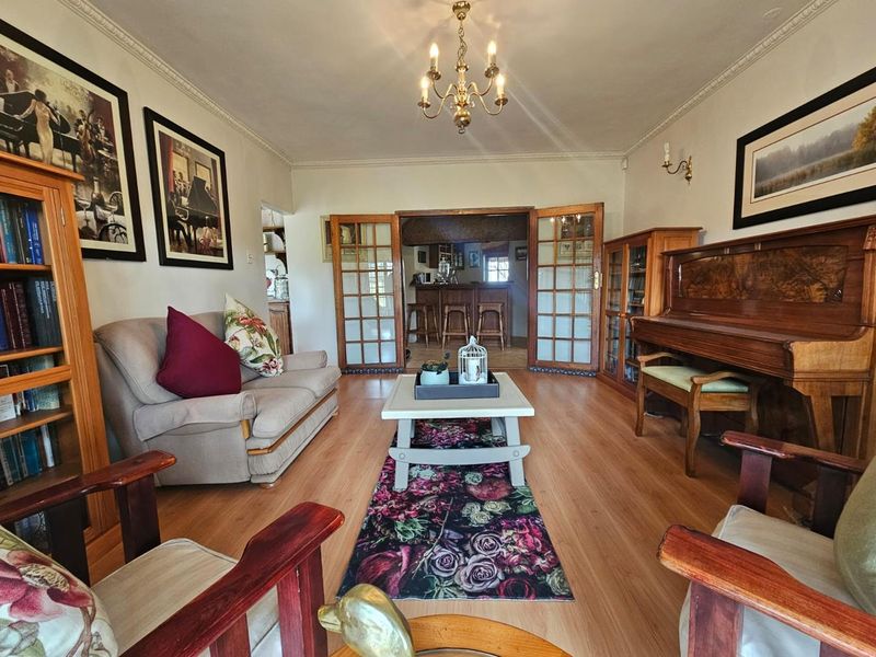 Grand Drakensberg Manor with Guest Lodge Rights & Spectacular Mountain Views – Rosetta, Giants View Estate - Photo 9