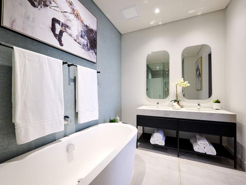 Pinnacle of Luxury Living - Photo 10