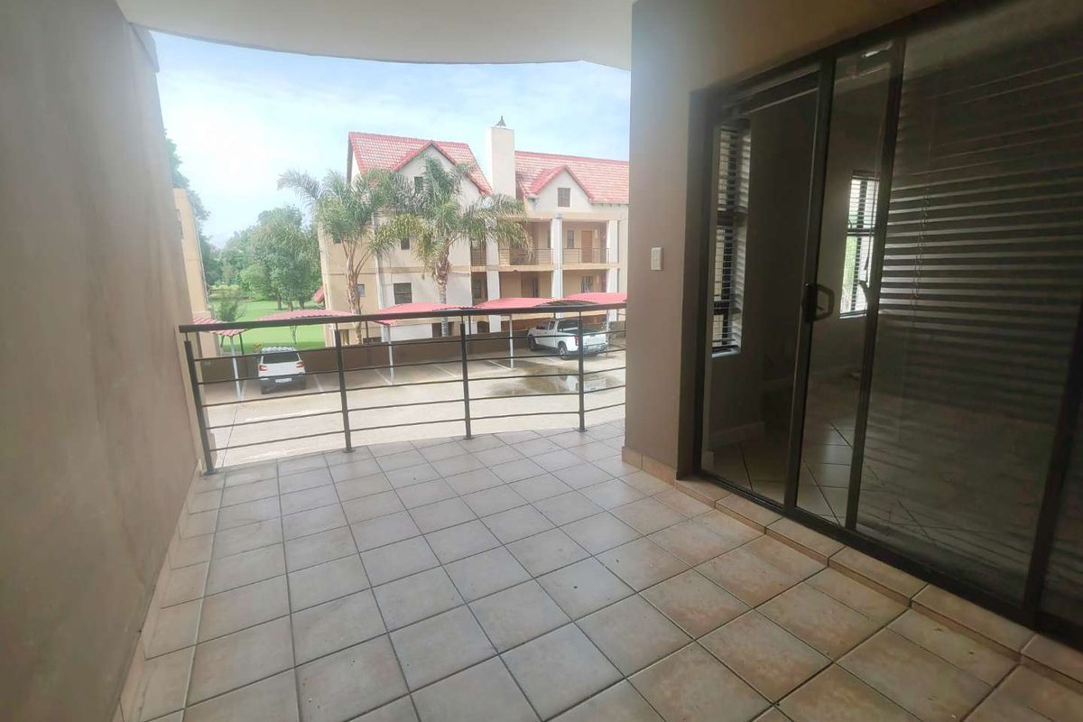 VERY NEAT APARTMENT ON FIRST FLOOR - Photo 2