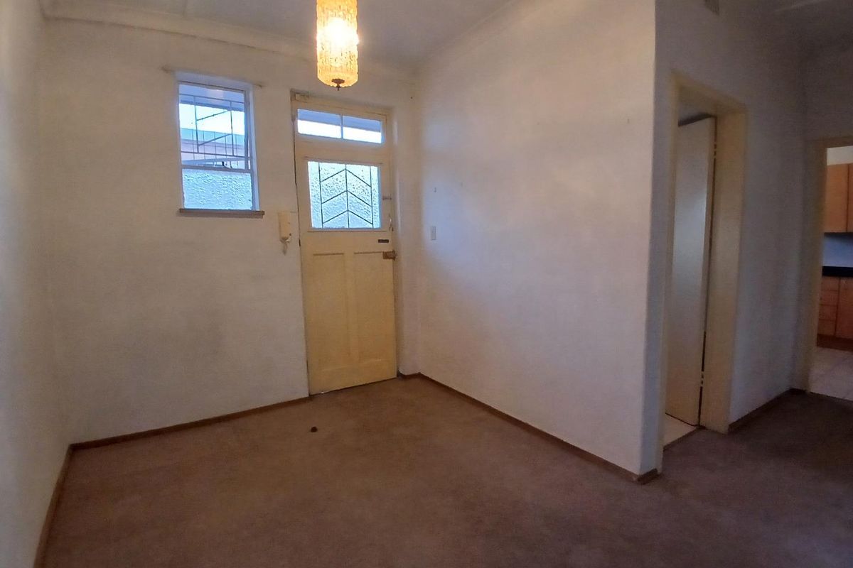 74m2 Lovely Spacious up Stairs unit. - Photo 2