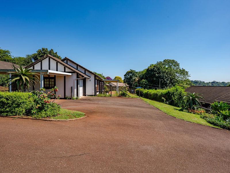 A HOME TO GROW INTO – WATERFORD COUNTRY ESTATE, WATERFALL 2 - Photo 2