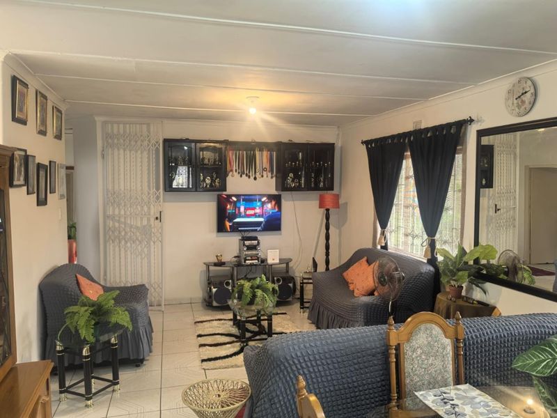 Comfortable 3-Bedroom Home in Sought-After Shallcross - Photo 5