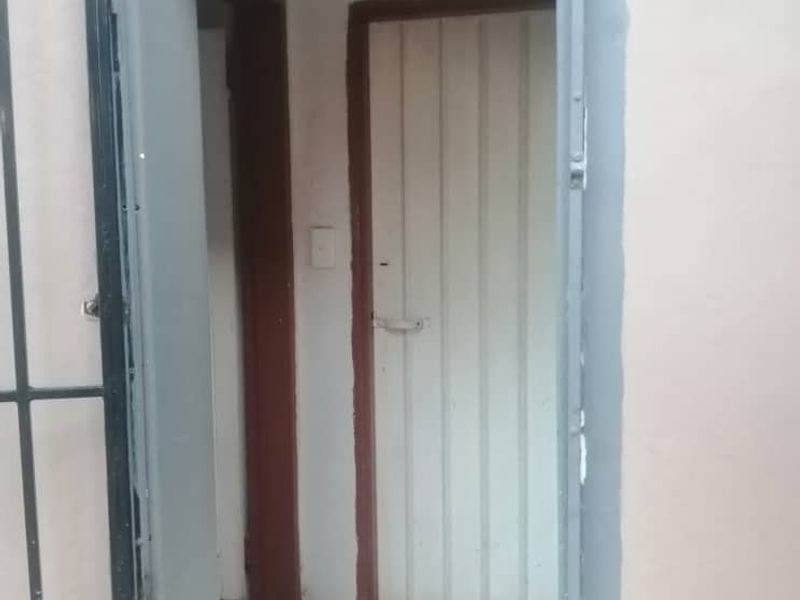 FOR SALE- 4 BEDROOM HOUSE IN OUTJO, NAMIBIA - Photo 9