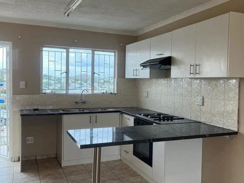 New renovated Two bedroom flat for sale in Katutura - Photo 6