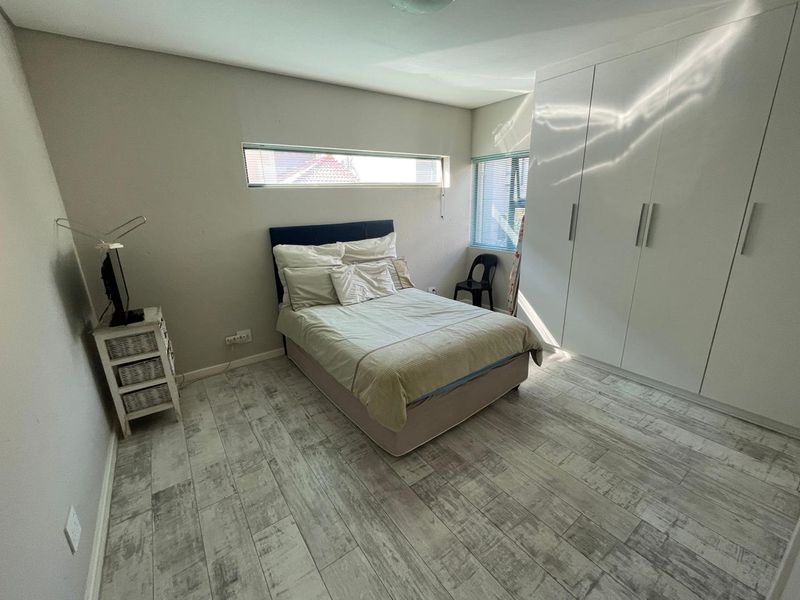 Elegant 3-Bedroom Family Home in the Heart of Craigavon, Sandton - Photo 9