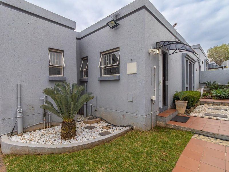 Modern Comfort Meets Tranquil Garden Living in Radiokop - Photo 2