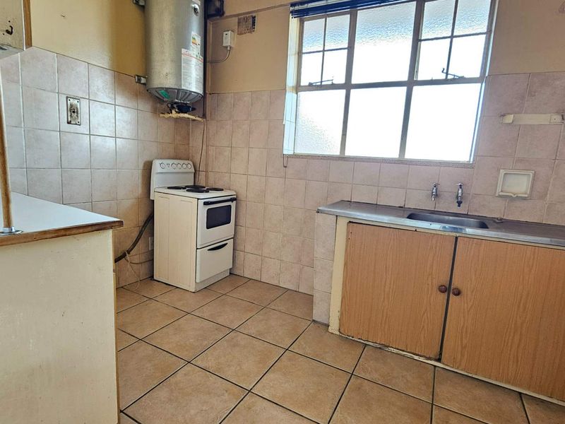 Flat in the Heart of Germiston For Sale - Photo 8