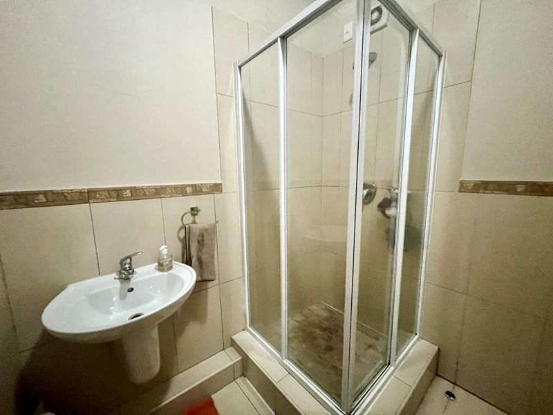 Hendra -  Great starter home or investment property - Photo 10