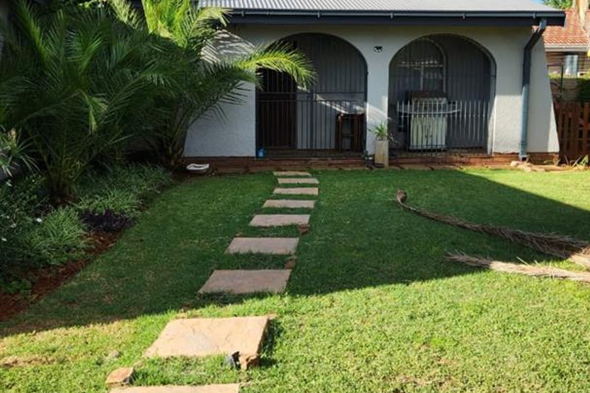 Modern family home in Carters Glen - Photo 2