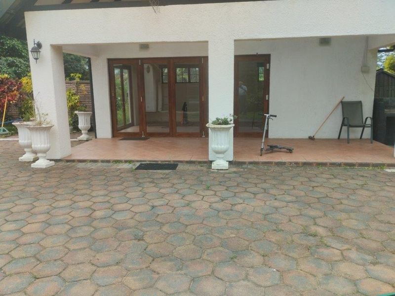5 bedroom versatile home within walking distance of a Westville School. - Photo 4