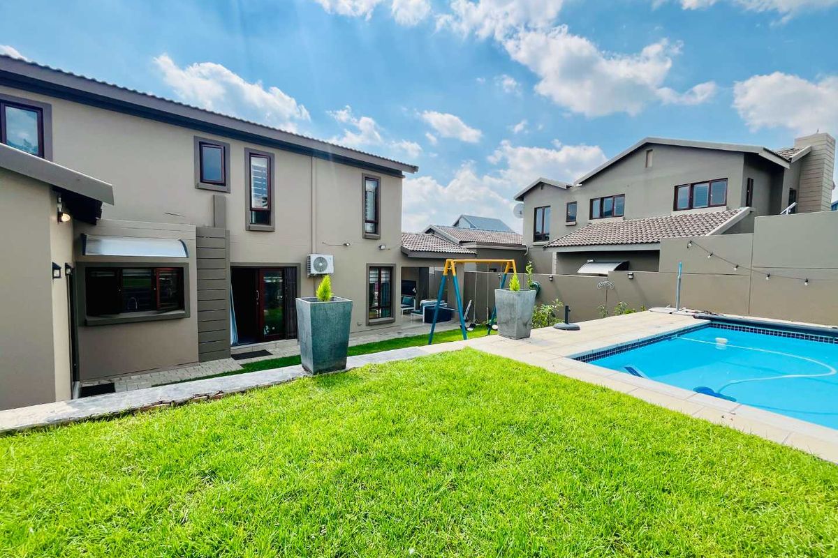 Prime 5-Bedroom Property in a Sought-After Woodlands Estate, Barbeque Downs - Photo 4