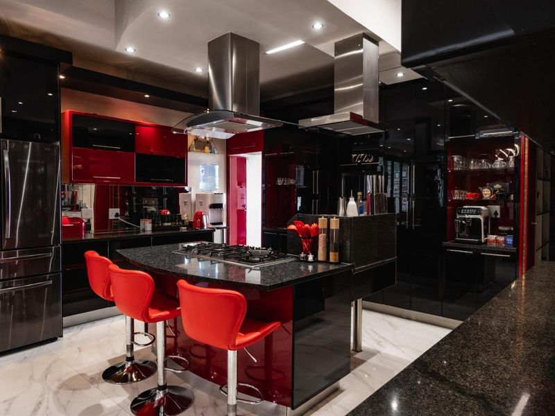 Spacious Family Home on large erf! - Photo 7