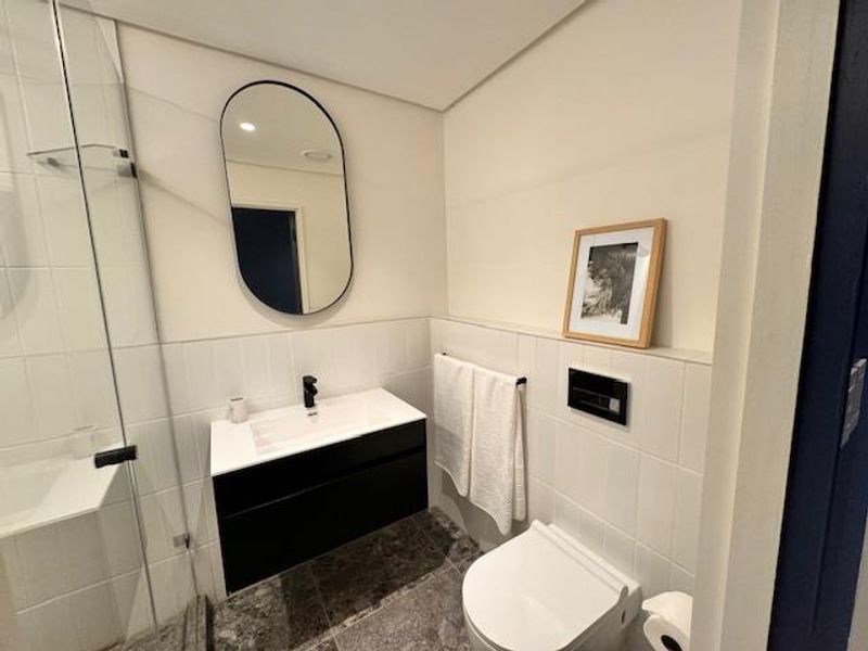 Stylish Station House Studio - Photo 8