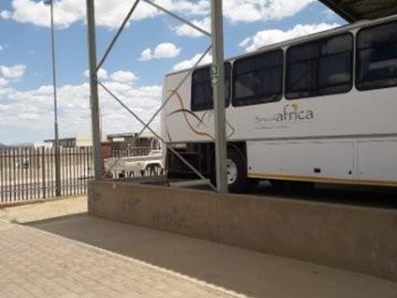 WAREHOUSE TO LET - LAFRENZ INDUSTRIAL. - Photo 9