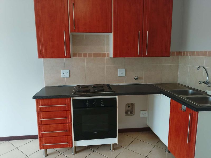 "Sleek Comforts and Security: Your Ideal Lock-Up Apartment!" - Photo 4