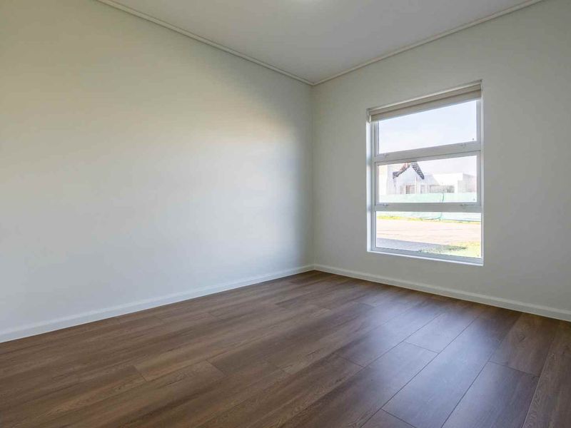 Modern 2-Bedroom Home To Rent in Bergenhof Estate, Paarl - Photo 6