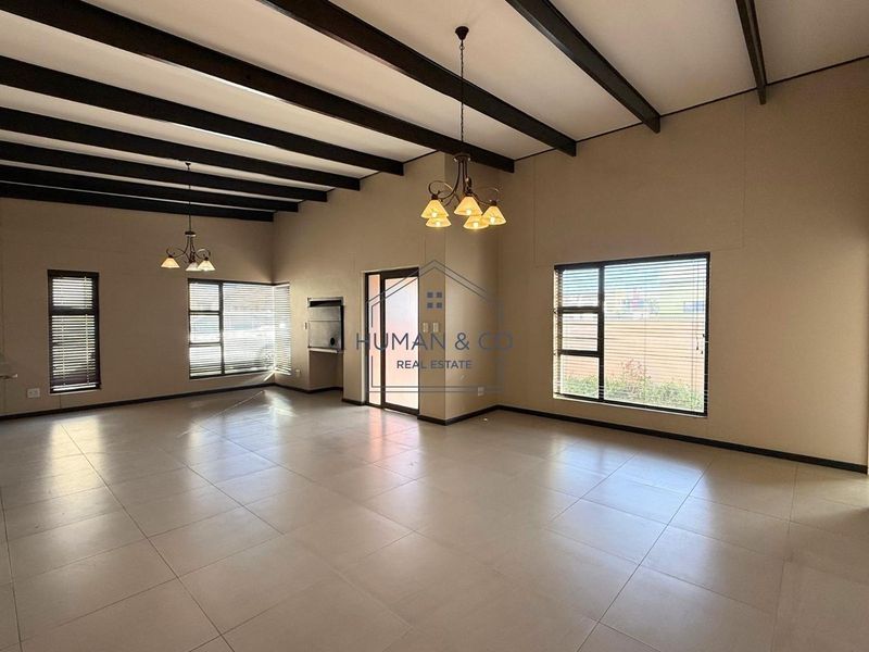 Modern 4-bedroom Home in Fairway Estate - Photo 2