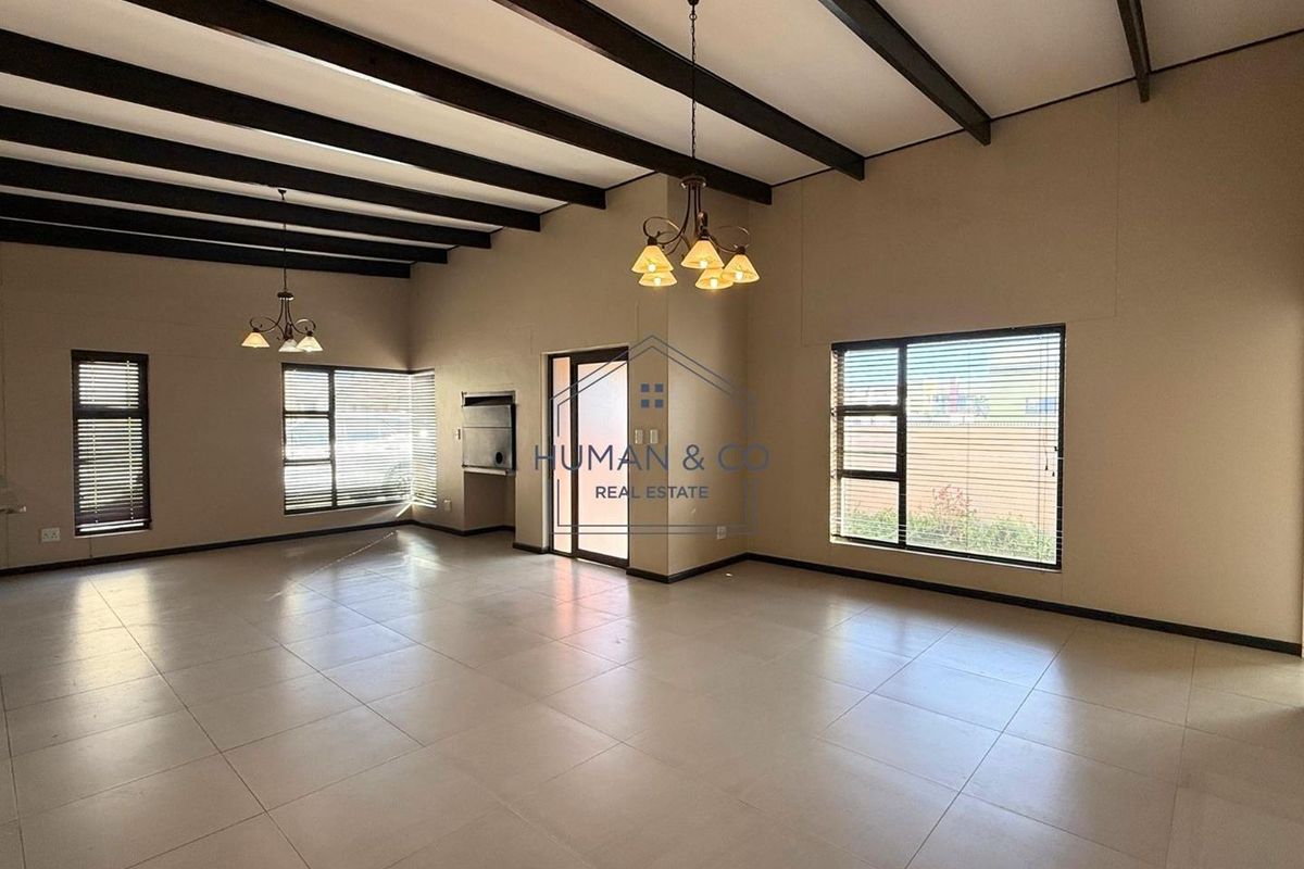 Modern 4-bedroom Home in Fairway Estate - Photo 2