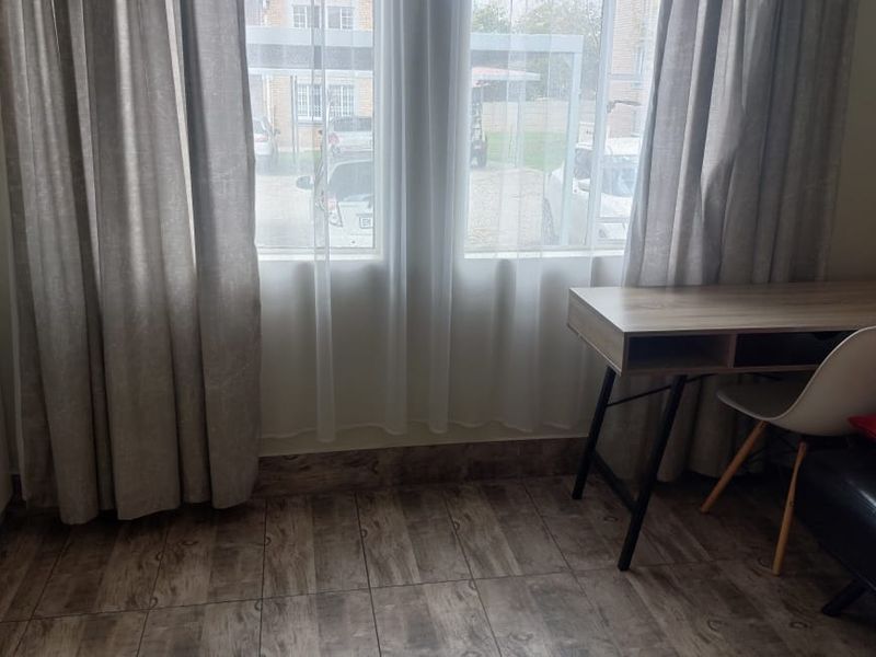 Downstairs unit - Photo 8