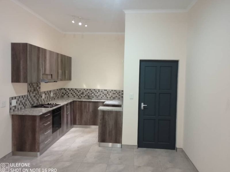 2 BEDROOM APARTMENT FOR SALE IN TSUMEB - Photo 2