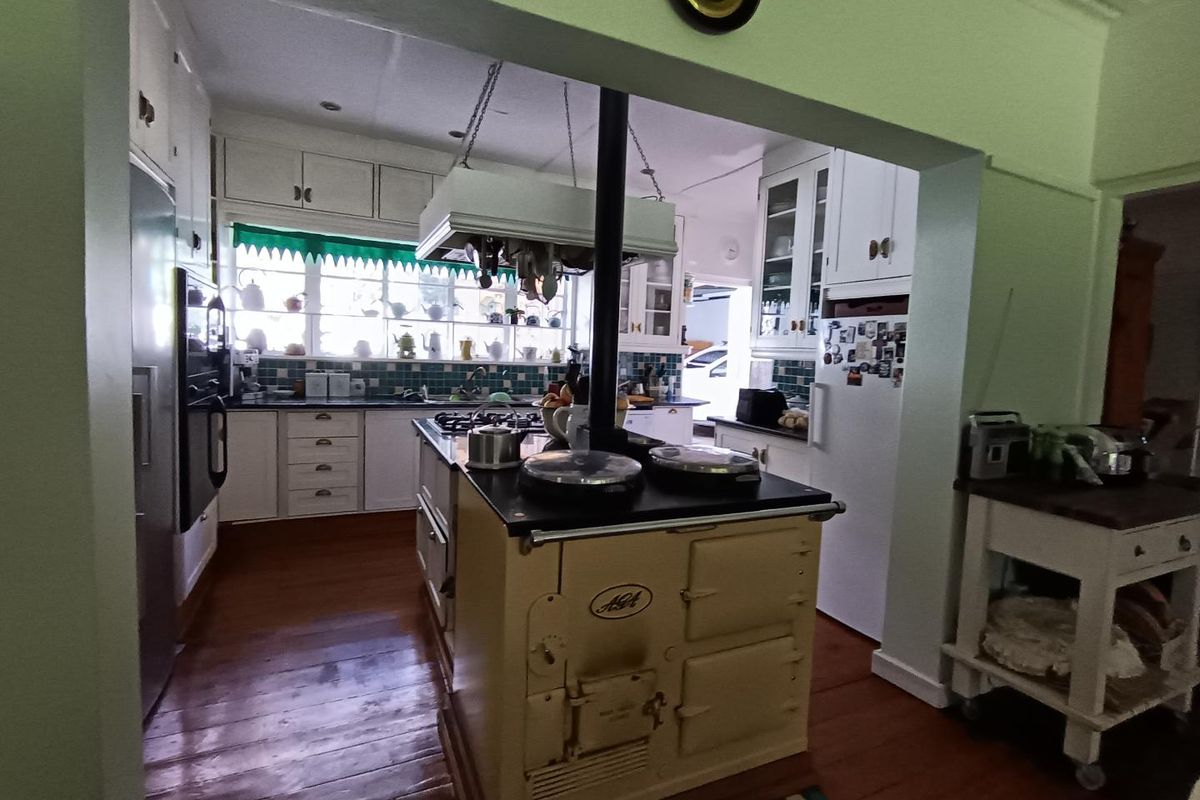 Charming Family Home: Ideal for Guesthouse or Airbnb - Photo 4