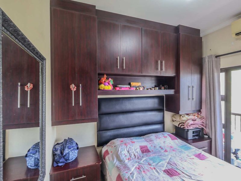 Stunning Two Bedroom Unit In Lakeridge Estates - Photo 9