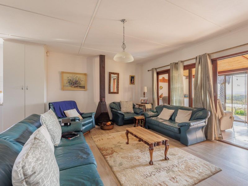 SMALLHOLDING FOR SALE: OFF-GRID OASIS IN THE WESTERN CAPE - Photo 8