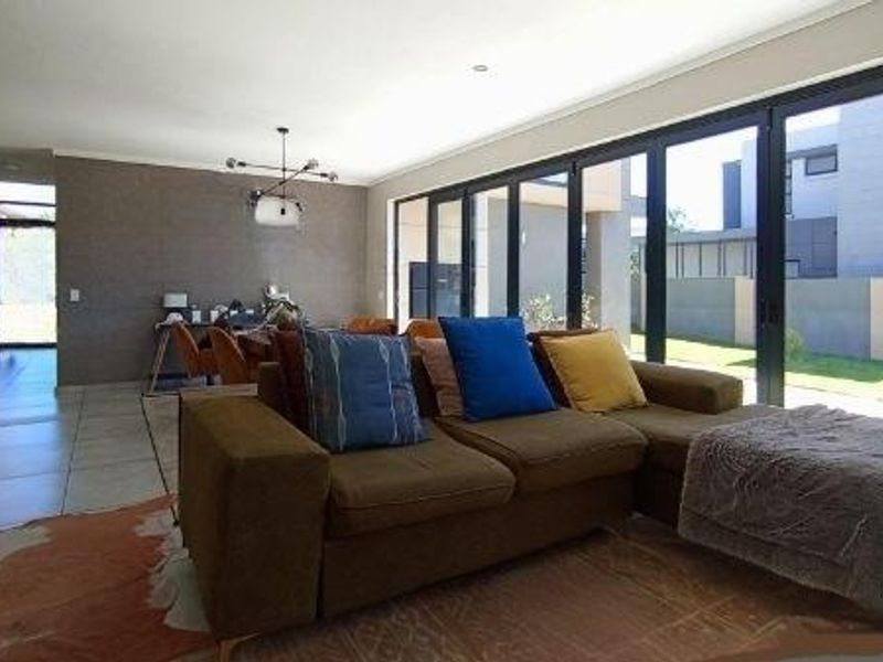 MIDSTREAM RIDGE - 4 BEDROOM HOUSE - Photo 6