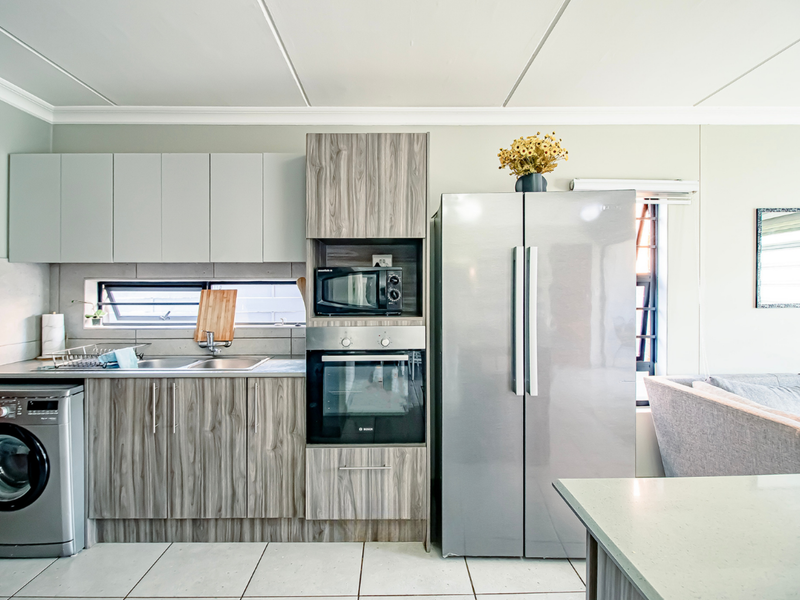 Stylish 3-Bedroom Townhouse for Sale in Zambezi Manor Lifestyle Estate - Photo 9