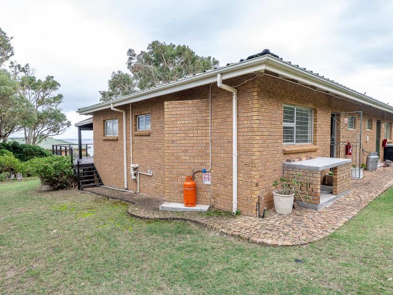 Seaside Cottage Within Secure Complex - Photo 10