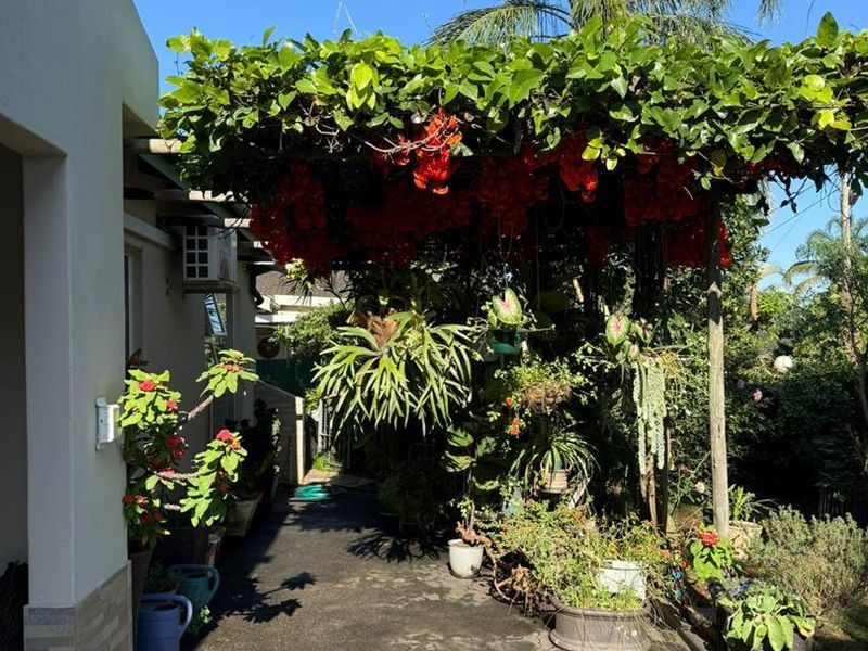 LOVELY HOME FOR SALE IN SUNNINGDALE UMHLANGA - Photo 5