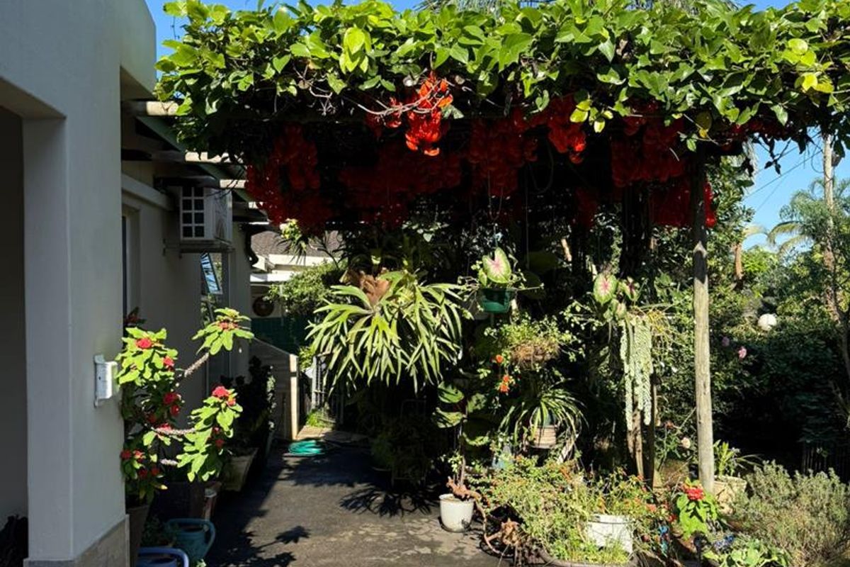 LOVELY HOME FOR SALE IN SUNNINGDALE UMHLANGA - Photo 5