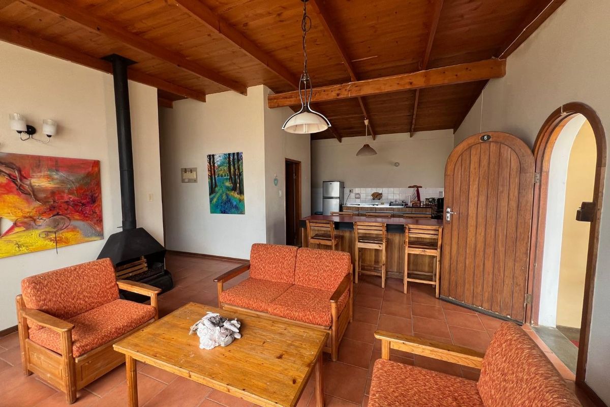 FOR SALE: 3 BEDROOM HOUSE WITH FLAT FOR SALE IN VINETA, SWAKOPMUND, NAMIBIA - Photo 2