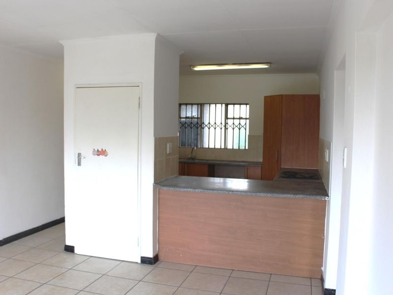 Two-Bedroom apartment - Photo 5